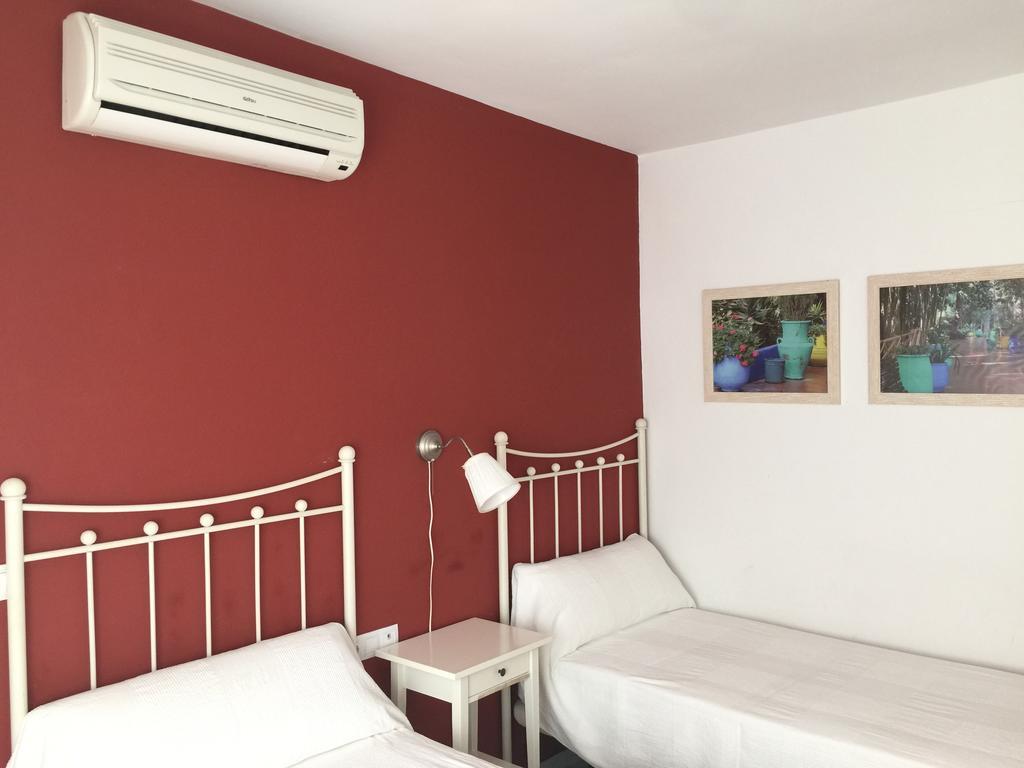 Hostal Monteluna Rociana Rum bild