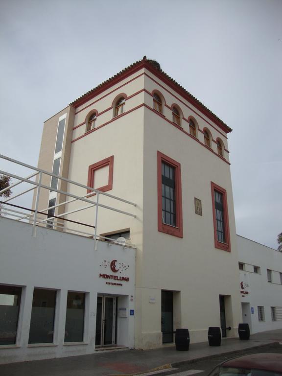 Hostal Monteluna Rociana Exteriör bild